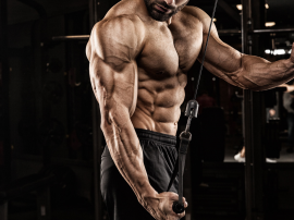 Najlepsze ćwiczenia w seriach łączonych na tricepsy