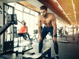 Czy warto ćwiczyć, gdy jestem zmęczony? Kiedy odpuścić trening?