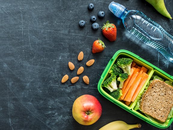 Dieta na redukcyjna dla ucznia - co jeść w szkole, żeby schudnąć?