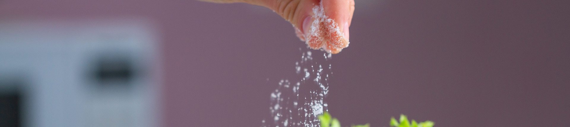 Nadmiar soli w diecie i jego skutki uboczne 