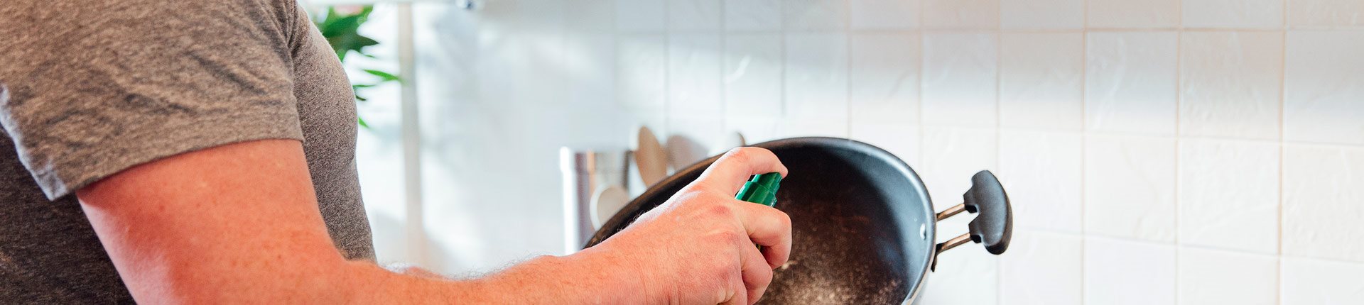Cooking spray - dlaczego warto używać olej w sprayu na diecie?